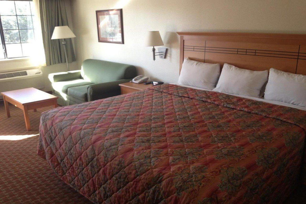 Americas Best Value Inn And Suites เดโซโท ภายนอก รูปภาพ