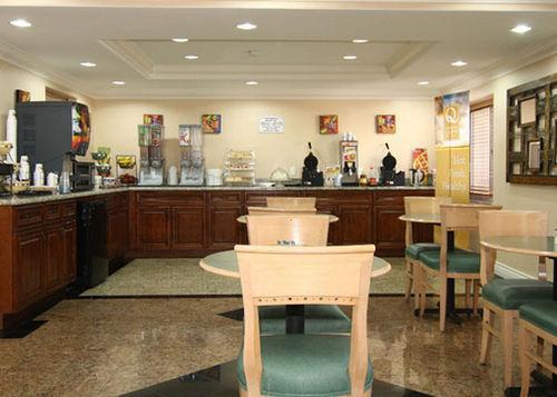Americas Best Value Inn And Suites เดโซโท ภายนอก รูปภาพ