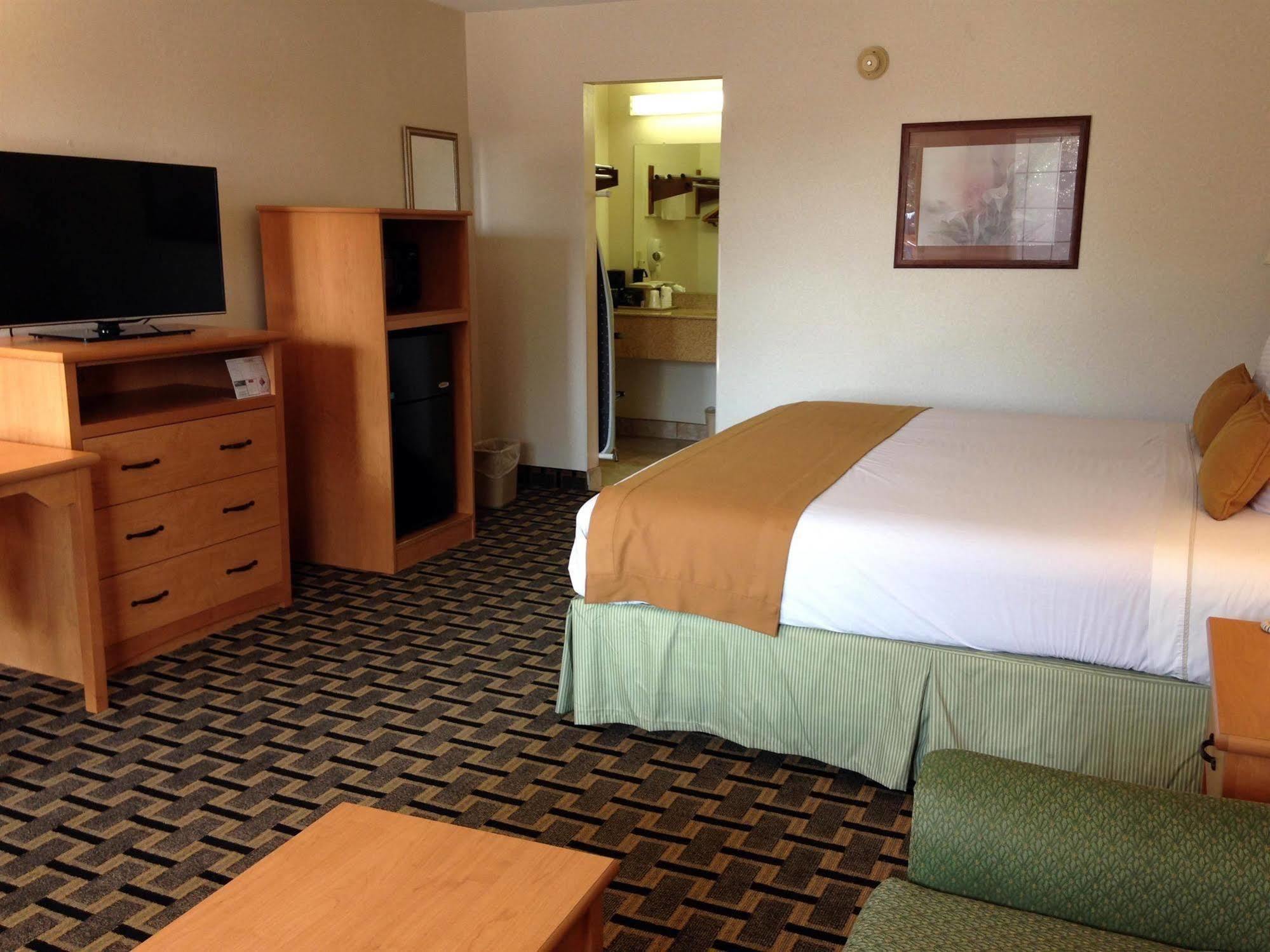 Americas Best Value Inn And Suites เดโซโท ภายนอก รูปภาพ